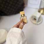 باكارات رژ طلايي
