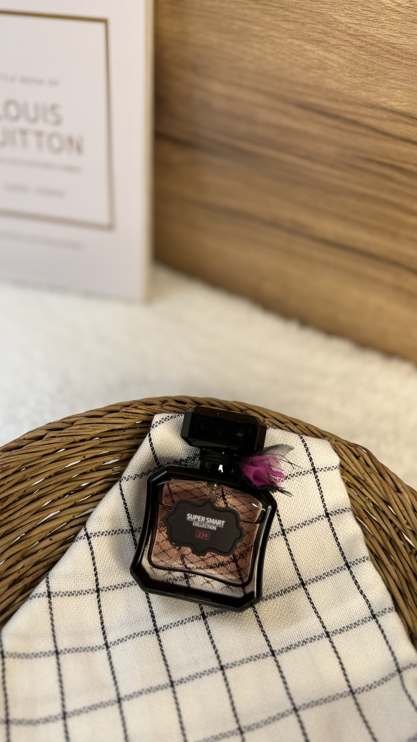 ویکتوریا سکرت تیس نویر